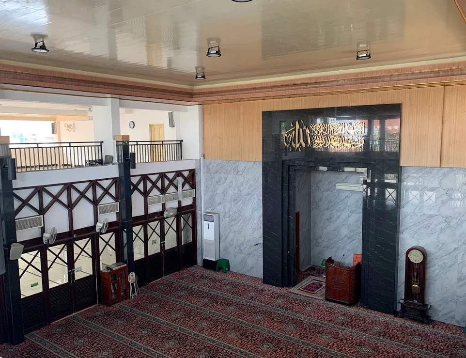 Interior Masjid Al-Muhajirin BPI